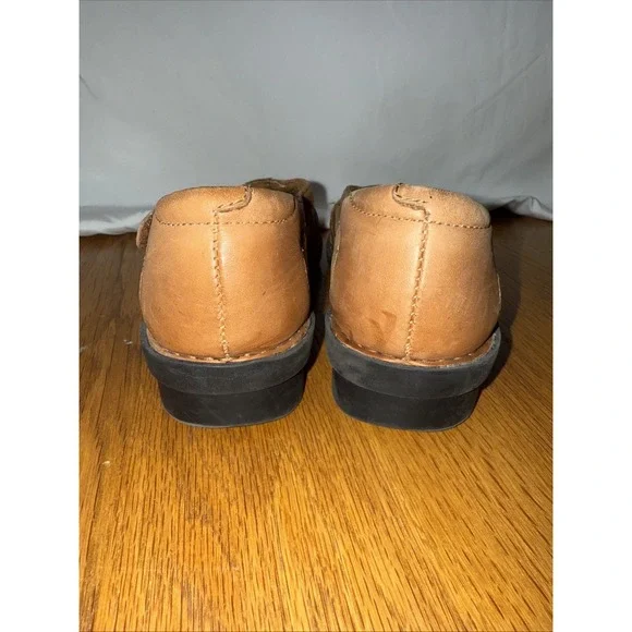 Clarks NIKKI COMMON Leather Sandal‎  Slip-On Flat Brown/Tan 6 M - Picture 4 of 7